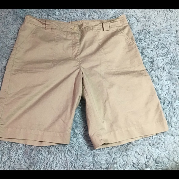 Tan khakis ready for summer fun - Picture 2 of 3